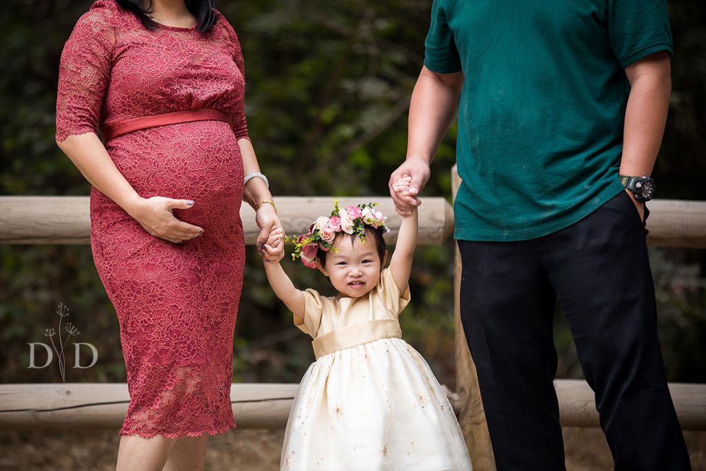 Maternity Photos with Daughter