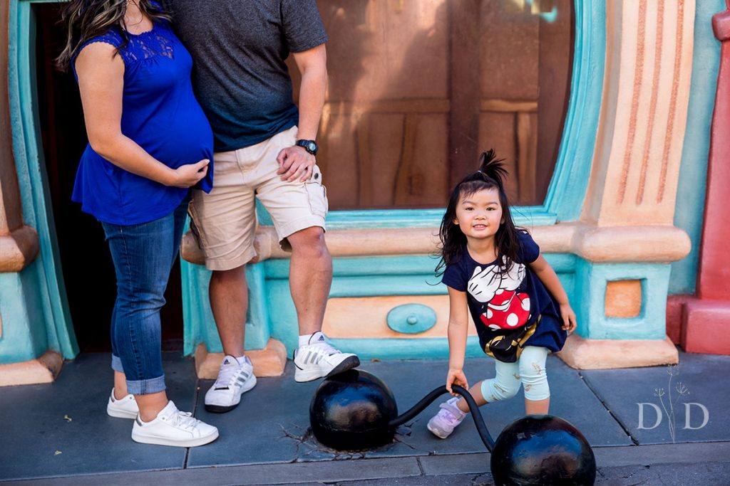 Disneyland Family Photography Toon Town Jail