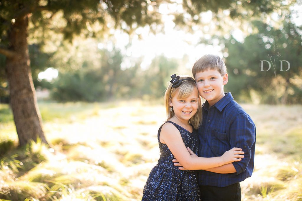Easy Ways to get Natural Family Poses for Photos | Jillian Goulding